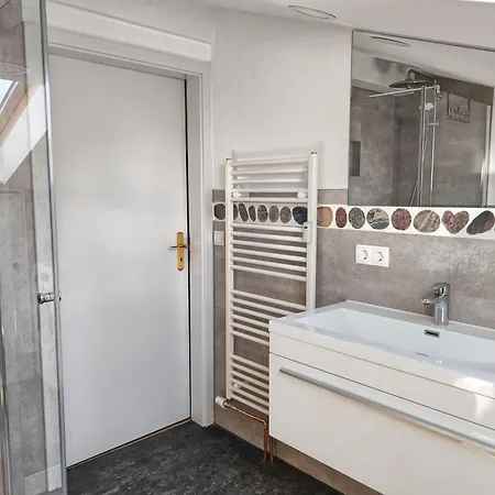 Strandresidenz Lehrer Laempel Anna Mari *